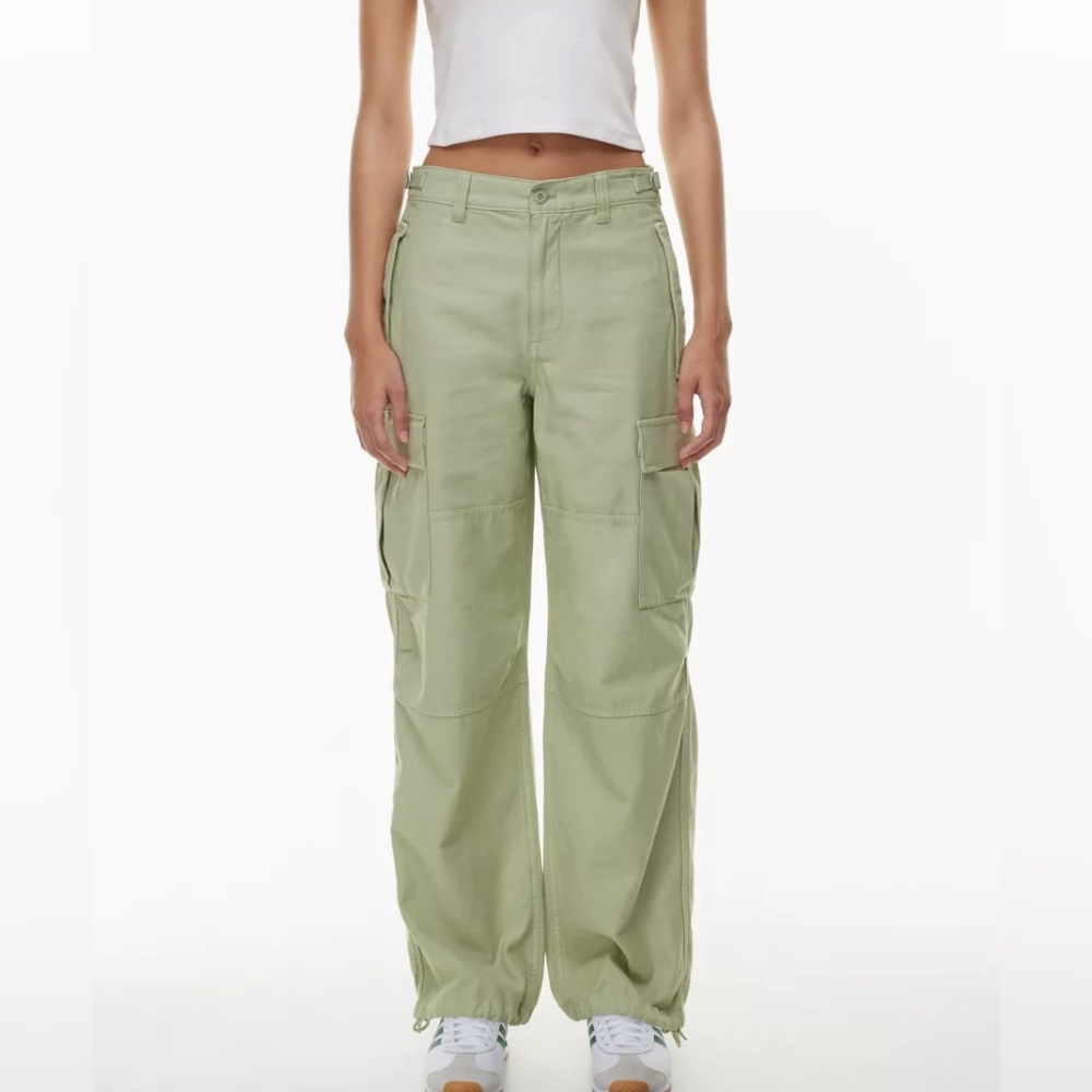 Aritzia TNA Cargo Pants, never worn!